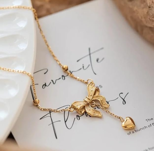 The Heart Drop Bow Pendant 2