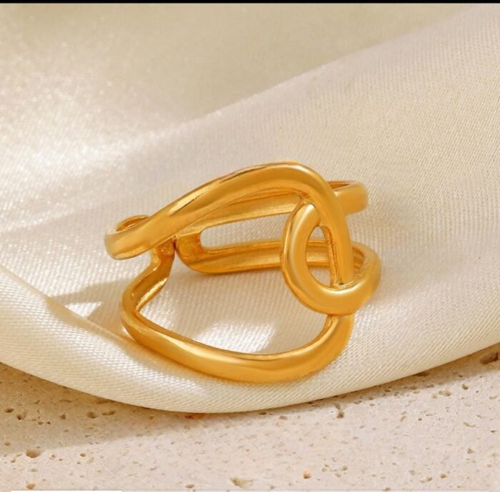 Golden Knot Ring